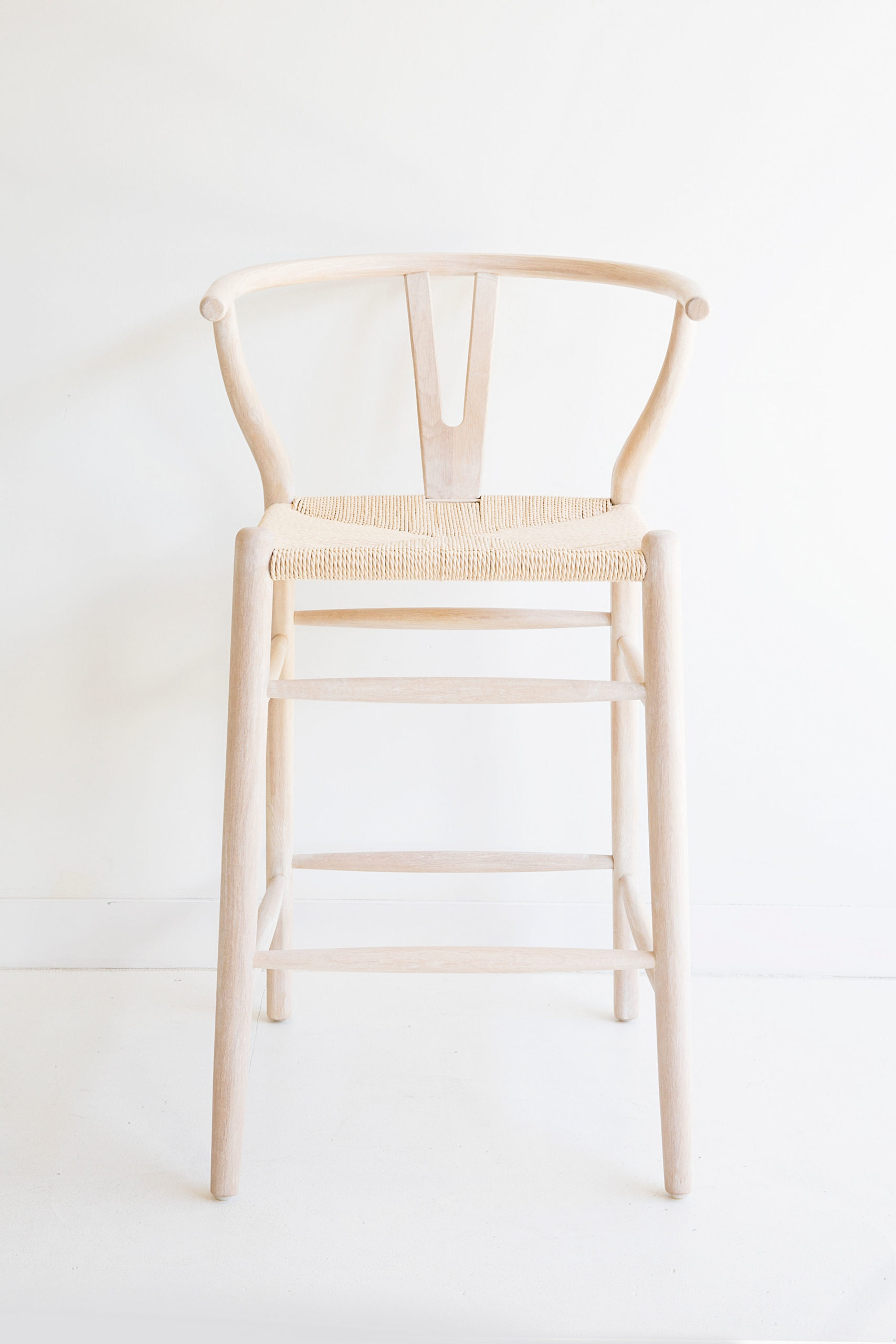 Featured image of post White Coastal Bar Stools - Buy bar stools online at australia&#039;s no.1 online destination for kitchen bar stools &amp; wooden bar stools.