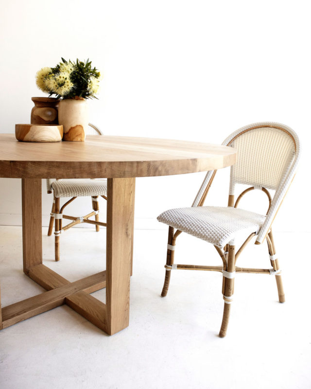 St Ives dining table