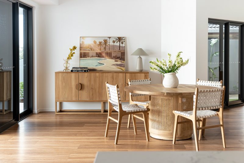 choose the right dining table