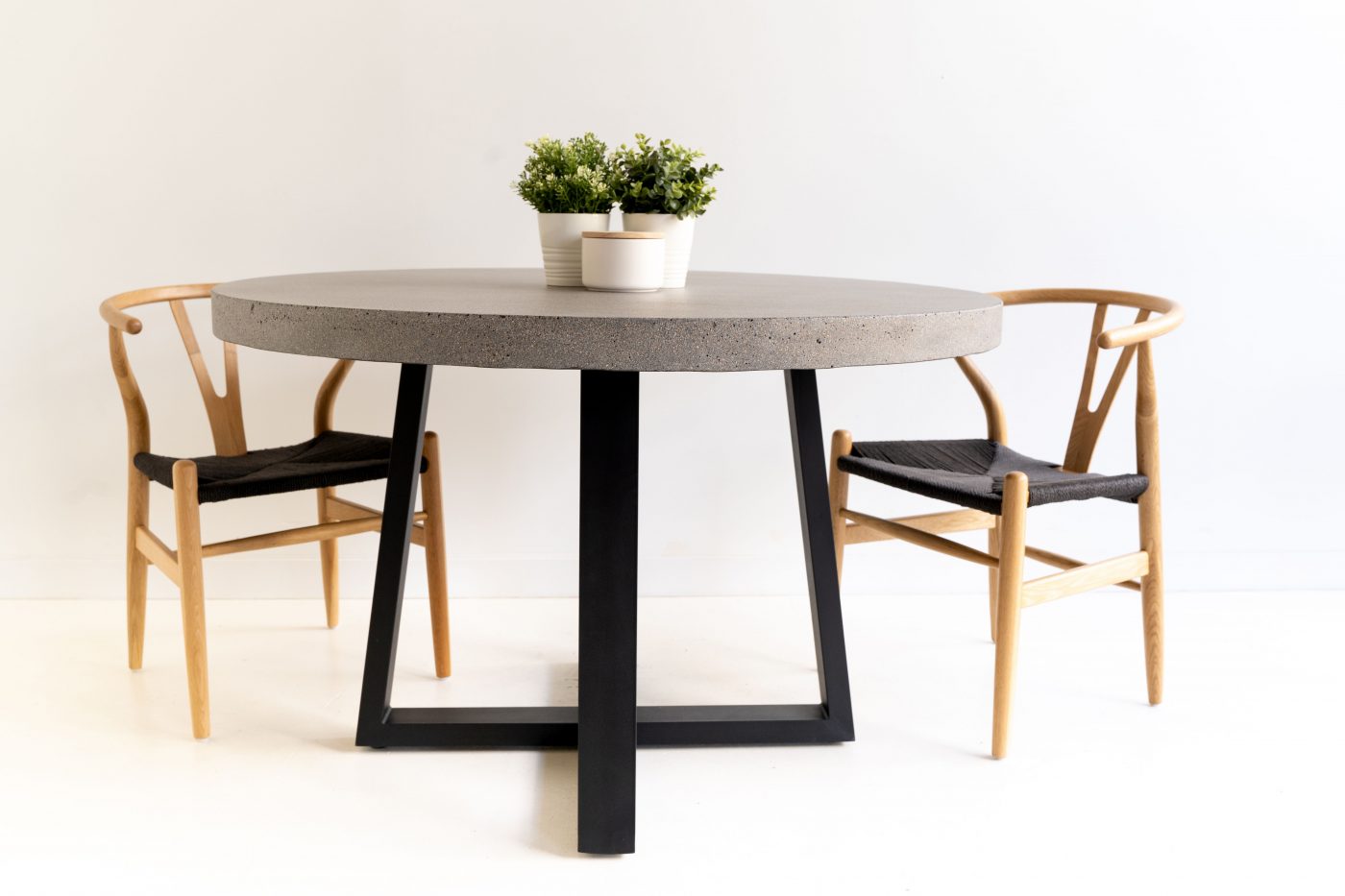 1.2m Alta Round Dining Table - Speckled Grey with Black Powder Coated Legs