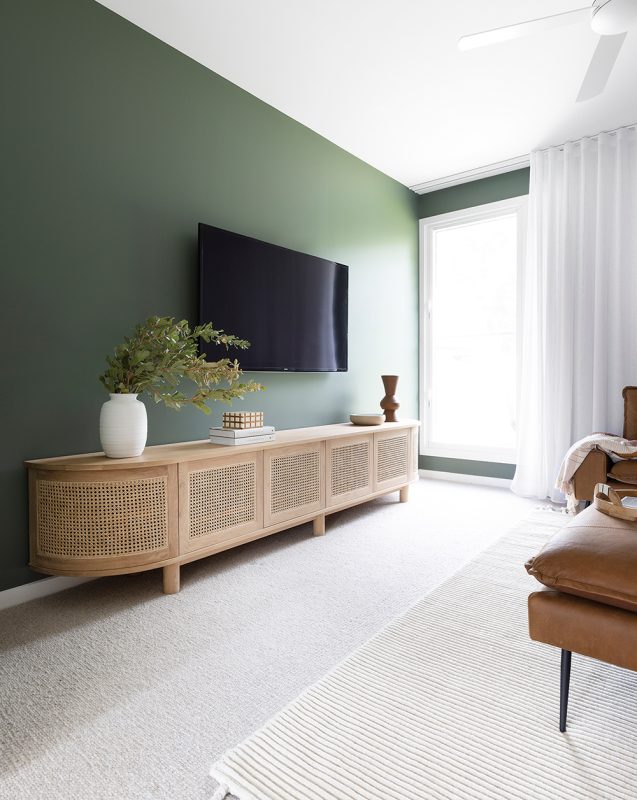 How to Buy the Right TV Unit for Your Home: 6 Questions to Answer